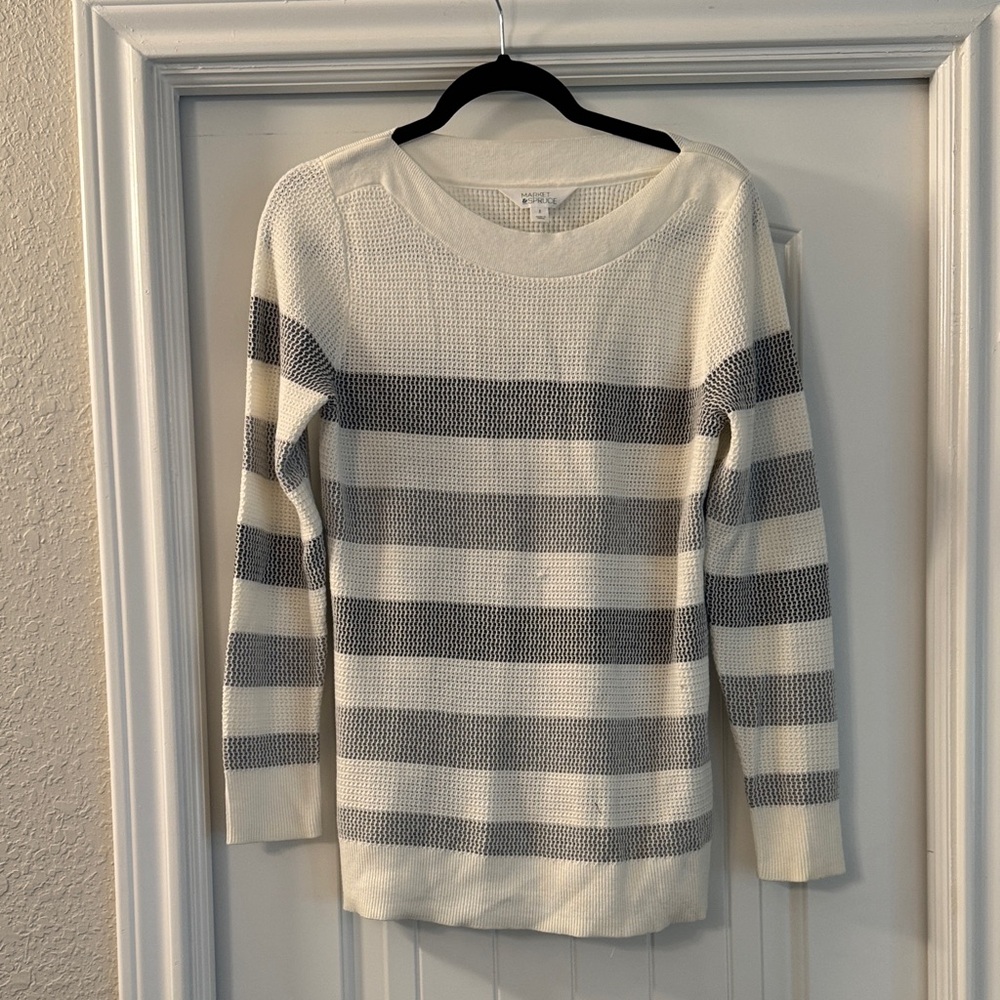 Market & Spruce Striped Crew Neck Sweater in Gray and Cream